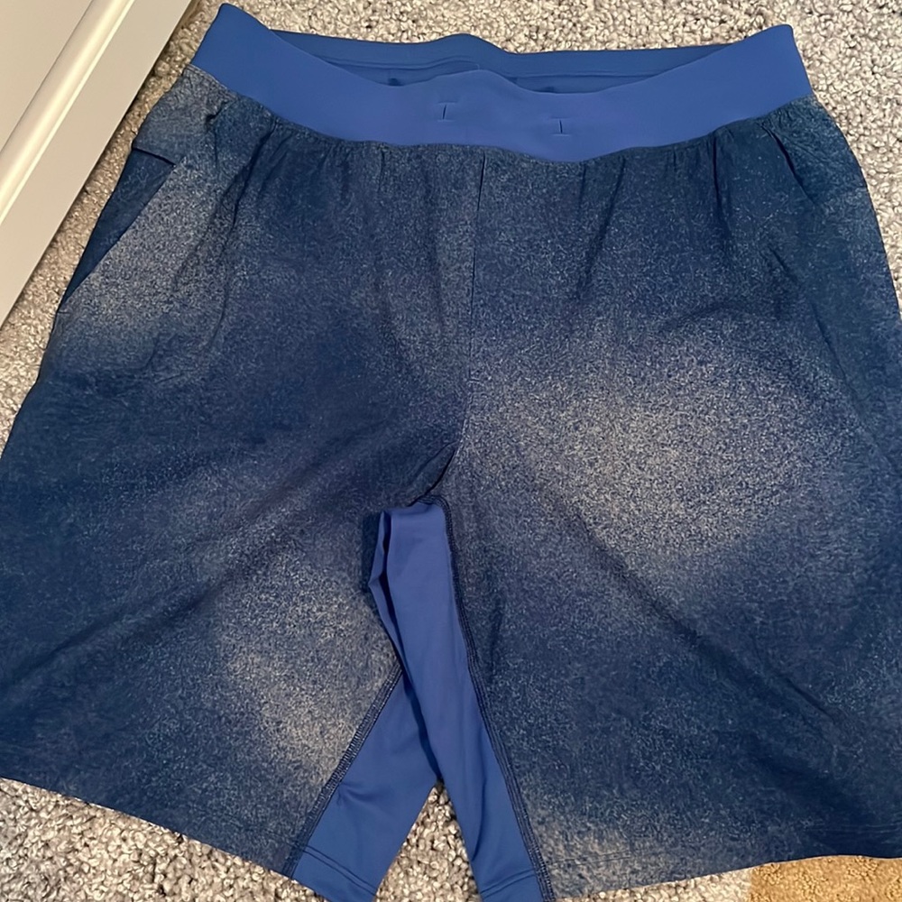 Men’s Lululemon shorts size Large